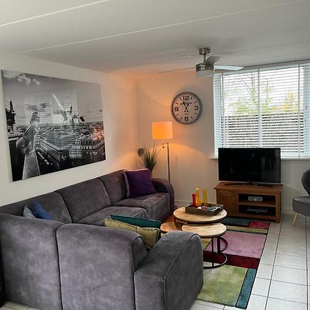 Huisje aan de kust Sint Maartensvlotbrug Buitenkant foto